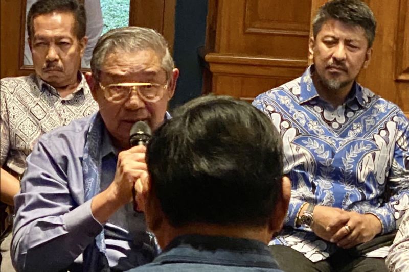 Ketua Majelis Tinggi Partai Demokrat Susilo Bambang Yudhoyono bertemu dengan Ketua Umum Partai Gerindra Prabowo Subianto di Hambalang, Jawa Barat, Minggu (17/9/2023). (foto:gemapos/ant)